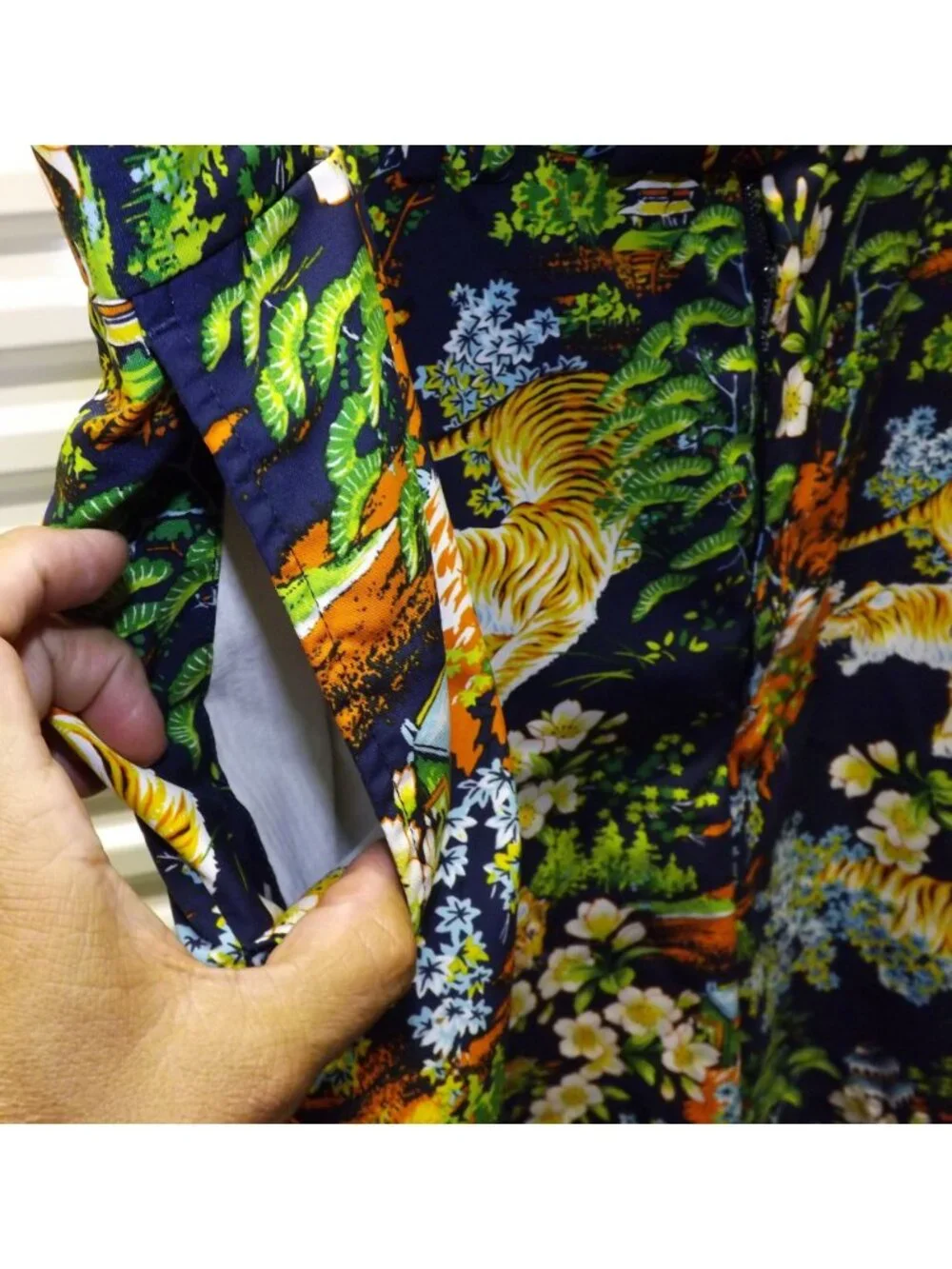 Ralph Lauren RLX Mens Tiger Floral Polo Golf Shorts Size 40 Polyester Multicolor
